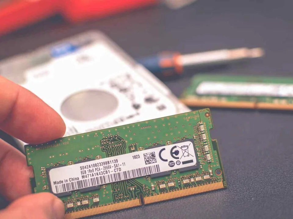 Tech pro 247, IT Services, Expert IT Support, Network & Cloud, Computer Repair, Laptop Screen Battery, Security System, IT Support, Computer Repair, CCTV, Data Recovery, Computer Repair, Laptop Screen